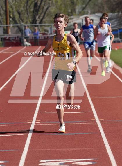 Thumbnail 2 in Mile High League Meet photogallery.