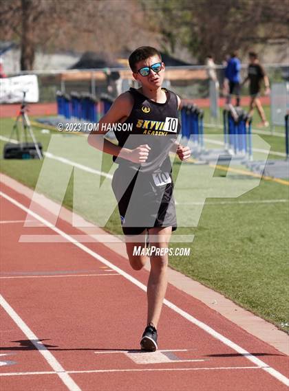 Thumbnail 3 in Mile High League Meet photogallery.