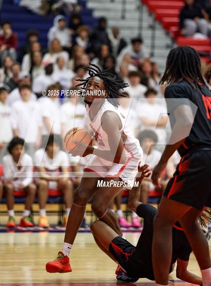 Thumbnail 2 in Brooke Point vs Patriot (VHSL Class 6 Regional Quarterfinal) photogallery.