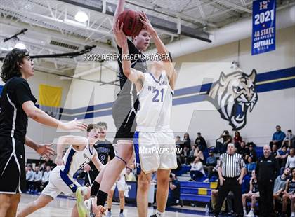 Thumbnail 3 in Discovery Canyon vs Holy Family (CHSAA 4A Playoff Rd 2) photogallery.