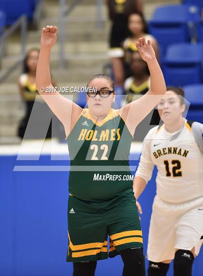 Thumbnail 2 in Brennan vs Holmes photogallery.