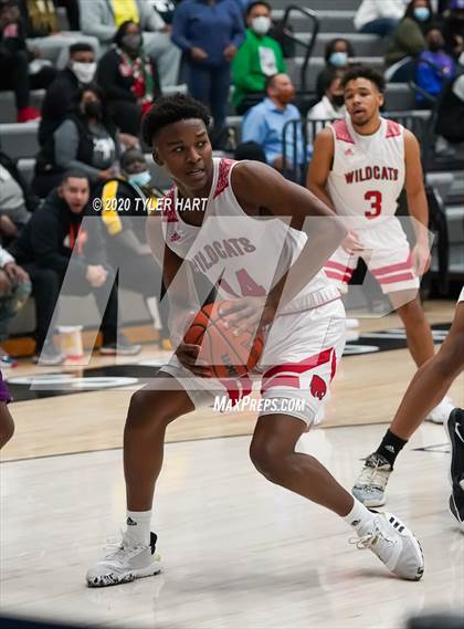 Thumbnail 2 in Hammond vs. Lawrence North (Sneakers for Santa Shootout) photogallery.