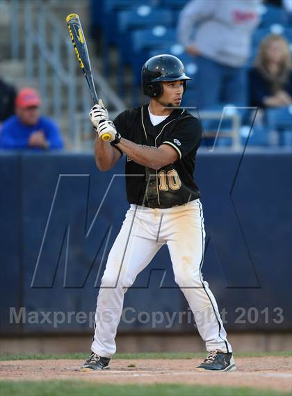 Thumbnail 2 in Danbury vs. Trumbull (FCIAC Final) photogallery.