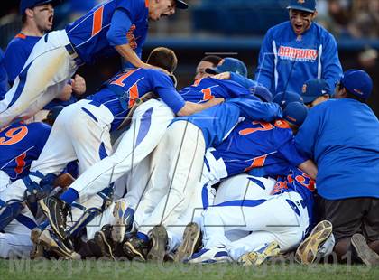 Thumbnail 1 in Danbury vs. Trumbull (FCIAC Final) photogallery.