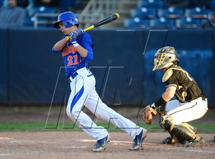 Thumbnail 1 in Danbury vs. Trumbull (FCIAC Final) photogallery.