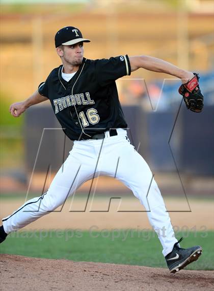 Thumbnail 1 in Danbury vs. Trumbull (FCIAC Final) photogallery.