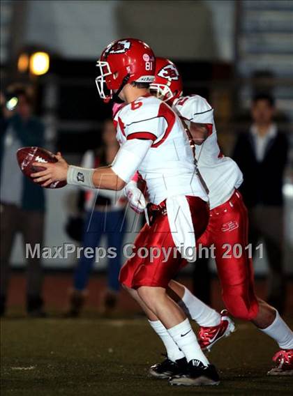 Thumbnail 3 in Crescenta Valley vs. Burroughs photogallery.