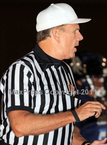 Thumbnail 2 in Crescenta Valley vs. Burroughs photogallery.