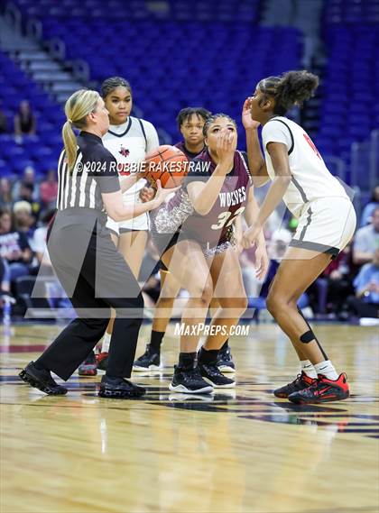 Thumbnail 1 in Liberty vs. Mansfield Timberview (UIL 5A Basketball Final) photogallery.