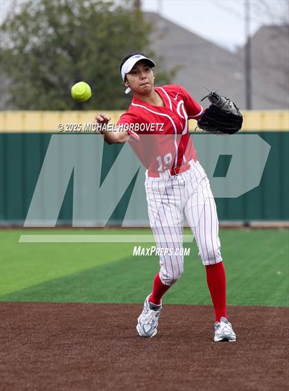 Thumbnail 1 in Pearce @ Wakeland photogallery.
