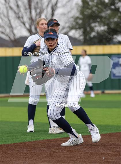 Thumbnail 2 in Pearce @ Wakeland photogallery.