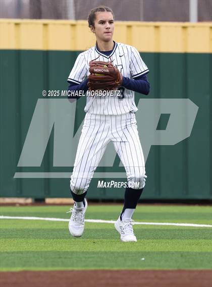 Thumbnail 1 in Pearce @ Wakeland photogallery.