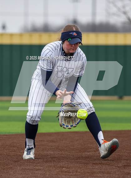 Thumbnail 1 in Pearce @ Wakeland photogallery.