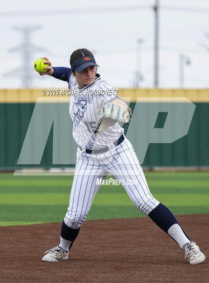 Thumbnail 1 in Pearce @ Wakeland photogallery.