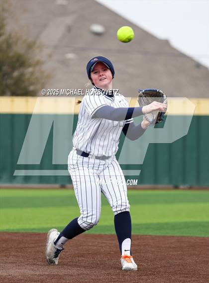 Thumbnail 1 in Pearce @ Wakeland photogallery.