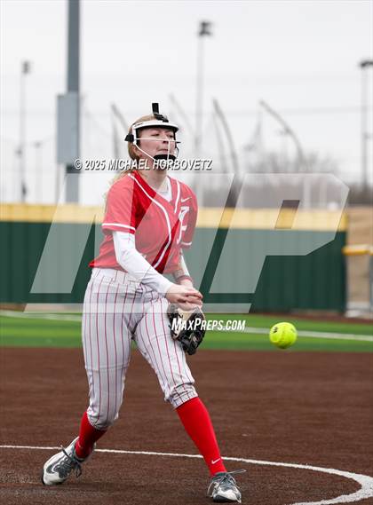 Thumbnail 1 in Pearce @ Wakeland photogallery.
