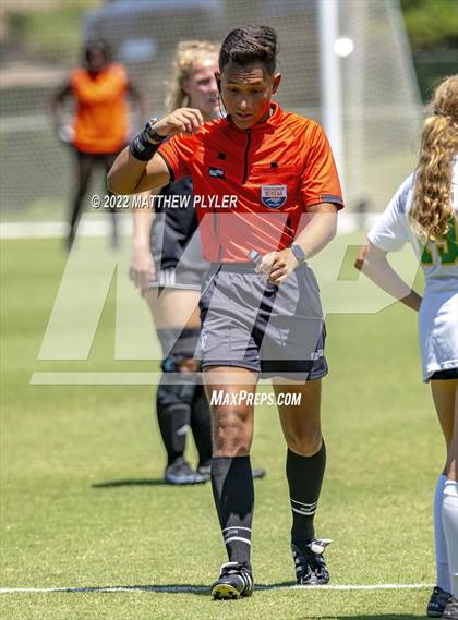Thumbnail 2 in Eastern Alamance vs. Lake Norman Charter (NCHSAA 3A Final) (1 of 2 - the game) photogallery.