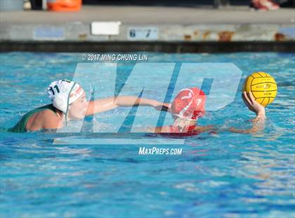 Thumbnail 3 in Mater Dei vs. Edison (Newport Holiday Cup) photogallery.