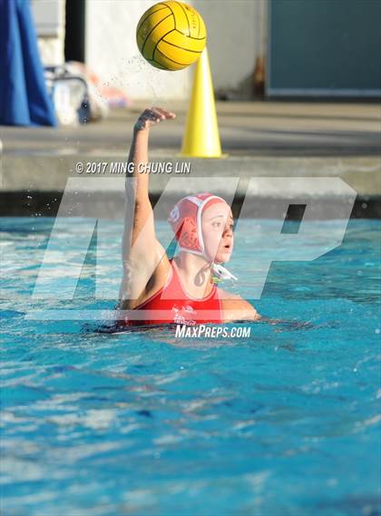 Thumbnail 2 in Mater Dei vs. Edison (Newport Holiday Cup) photogallery.