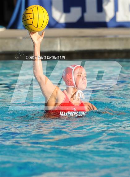 Thumbnail 2 in Mater Dei vs. Edison (Newport Holiday Cup) photogallery.