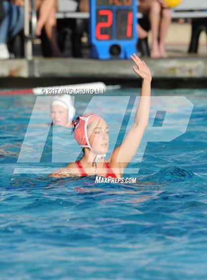 Thumbnail 3 in Mater Dei vs. Edison (Newport Holiday Cup) photogallery.
