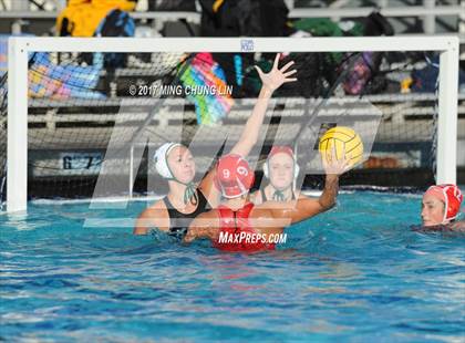 Thumbnail 2 in Mater Dei vs. Edison (Newport Holiday Cup) photogallery.