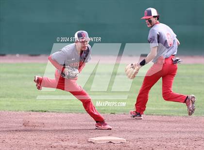 Thumbnail 3 in Bisbee vs. Tonopah Valley photogallery.