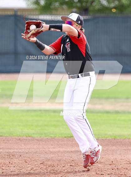Thumbnail 3 in Bisbee vs. Tonopah Valley photogallery.