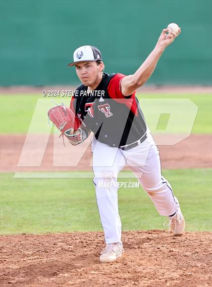 Thumbnail 3 in Bisbee vs. Tonopah Valley photogallery.