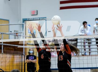 Thumbnail 3 in Chandler Prep vs Trivium Prep (AIA 2A Semifinal) photogallery.