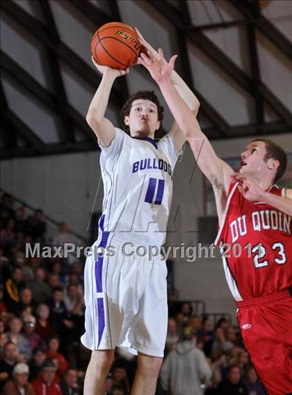 Thumbnail 1 in DuQuoin vs. Harrisburg (IHSA Class 2A Harrisburg Sectional Semifinal) photogallery.