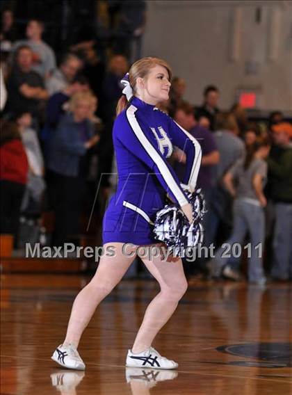 Thumbnail 2 in DuQuoin vs. Harrisburg (IHSA Class 2A Harrisburg Sectional Semifinal) photogallery.