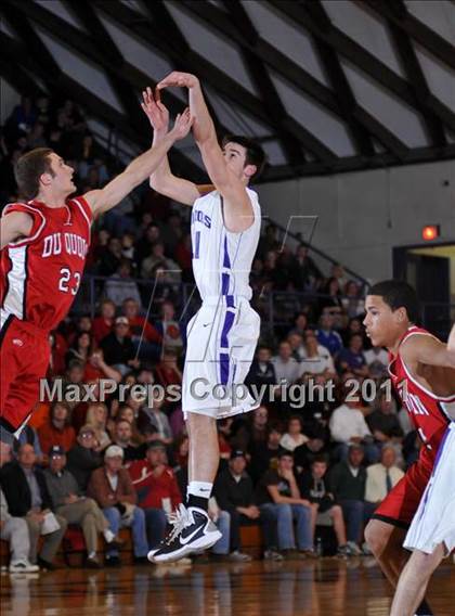 Thumbnail 2 in DuQuoin vs. Harrisburg (IHSA Class 2A Harrisburg Sectional Semifinal) photogallery.