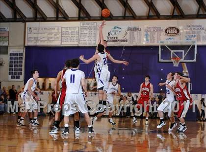 Thumbnail 1 in DuQuoin vs. Harrisburg (IHSA Class 2A Harrisburg Sectional Semifinal) photogallery.