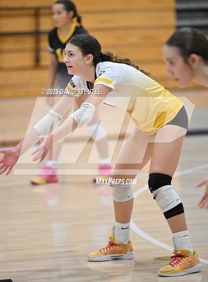 Thumbnail 2 in Hughson vs. Sonora (CIF SJS D4 Final) photogallery.