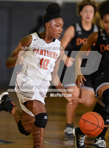 Thumbnail 3 in St. Pius X vs Dobie (McDonald's Texas Invitational) photogallery.