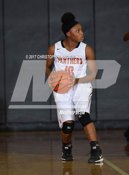 Thumbnail 2 in St. Pius X vs Dobie (McDonald's Texas Invitational) photogallery.