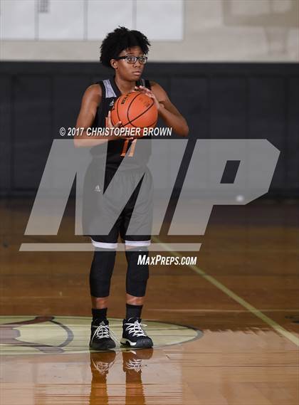 Thumbnail 3 in St. Pius X vs Dobie (McDonald's Texas Invitational) photogallery.