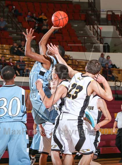 Thumbnail 1 in Bellevue vs. New Way Christian Academy (Fantasy of Lights Tournament) photogallery.