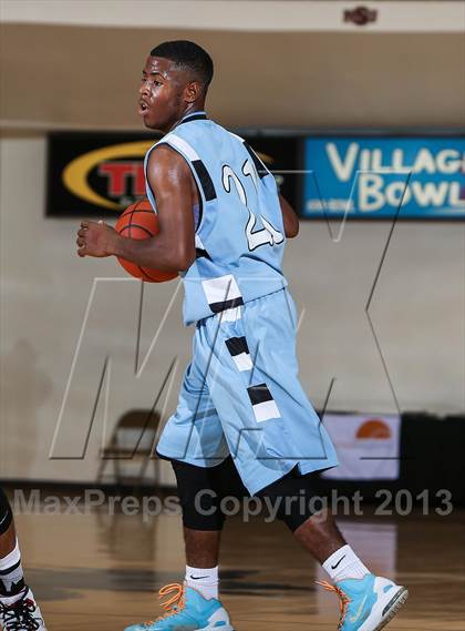 Thumbnail 3 in Bellevue vs. New Way Christian Academy (Fantasy of Lights Tournament) photogallery.