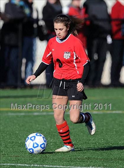 Thumbnail 1 in Hoosick Falls vs. Tully (NYSPHSAA Class C Semifinal) photogallery.