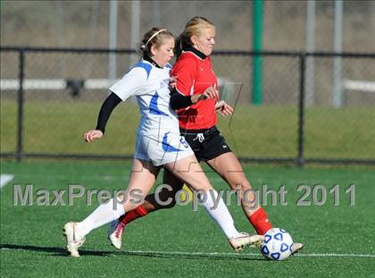 Thumbnail 1 in Hoosick Falls vs. Tully (NYSPHSAA Class C Semifinal) photogallery.