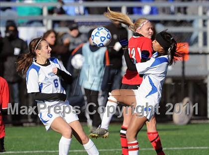 Thumbnail 1 in Hoosick Falls vs. Tully (NYSPHSAA Class C Semifinal) photogallery.
