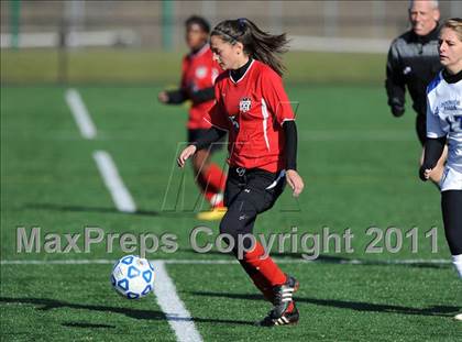 Thumbnail 3 in Hoosick Falls vs. Tully (NYSPHSAA Class C Semifinal) photogallery.