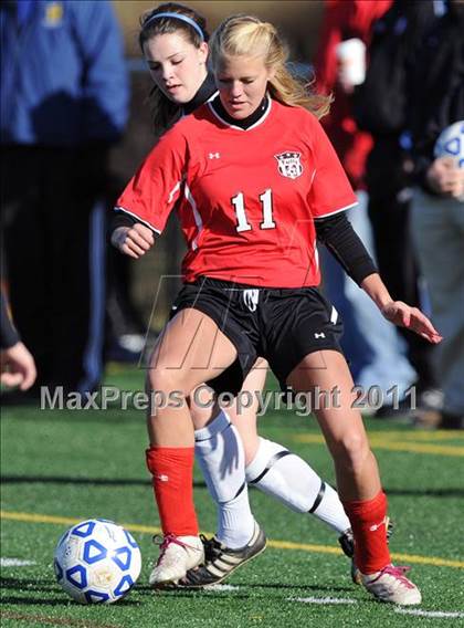 Thumbnail 1 in Hoosick Falls vs. Tully (NYSPHSAA Class C Semifinal) photogallery.