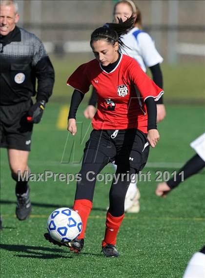 Thumbnail 2 in Hoosick Falls vs. Tully (NYSPHSAA Class C Semifinal) photogallery.