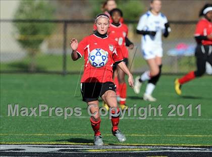 Thumbnail 2 in Hoosick Falls vs. Tully (NYSPHSAA Class C Semifinal) photogallery.