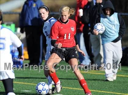 Thumbnail 3 in Hoosick Falls vs. Tully (NYSPHSAA Class C Semifinal) photogallery.