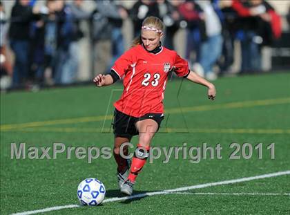 Thumbnail 2 in Hoosick Falls vs. Tully (NYSPHSAA Class C Semifinal) photogallery.