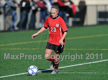 Thumbnail 3 in Hoosick Falls vs. Tully (NYSPHSAA Class C Semifinal) photogallery.